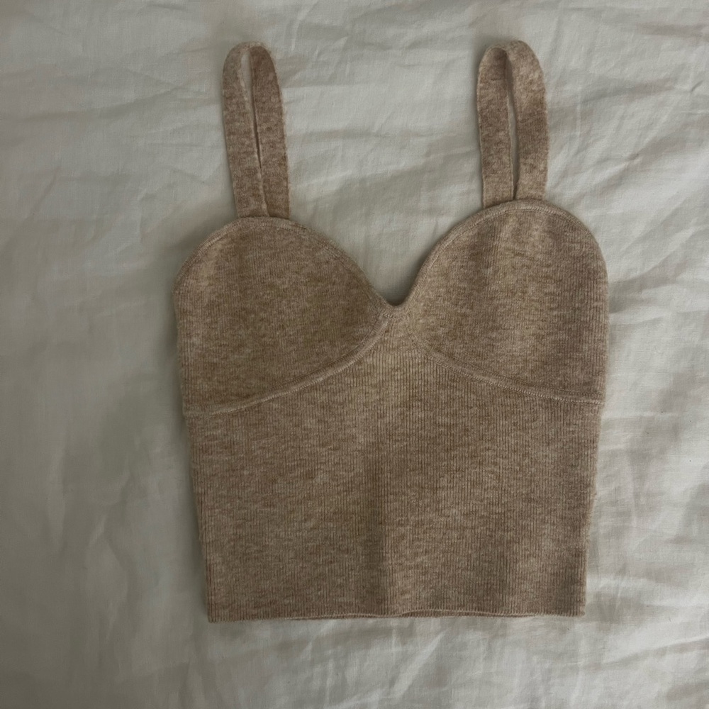 NWOT Aritzia cropped knit tank